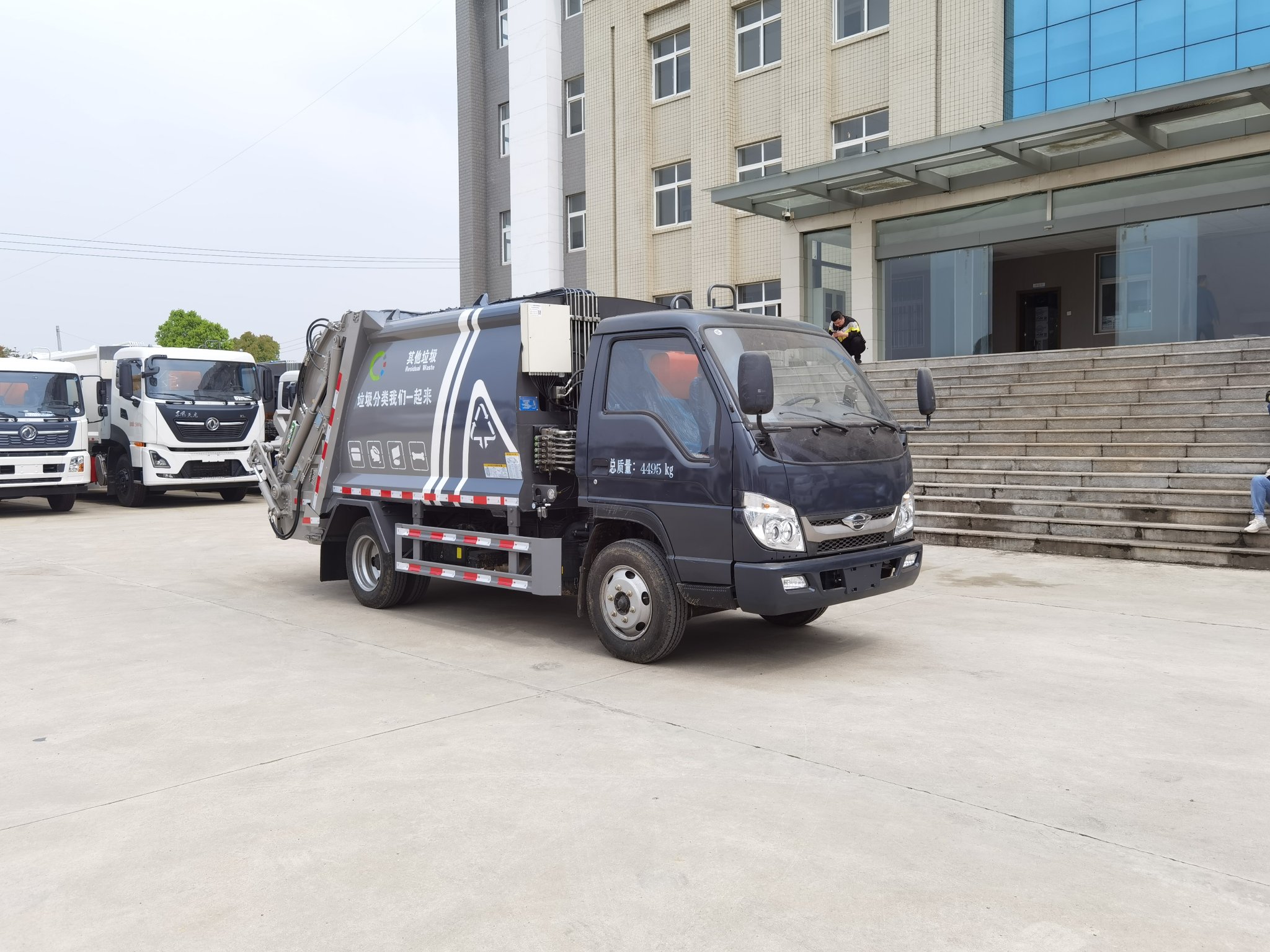 福田小卡藍(lán)牌壓縮垃圾車（5.8立方）